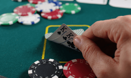 Different hands in poker